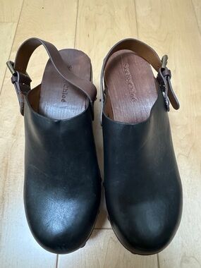 See By Chloe Black Leather Lug-sole Clogs with Brown Ankle Strap Sz 38